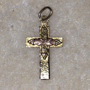 10 Kt Gold Tri-Tone Cross